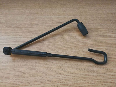 做汽車千斤頂手搖桿成型產(chǎn)品，選貝朗線材折彎機(jī)
