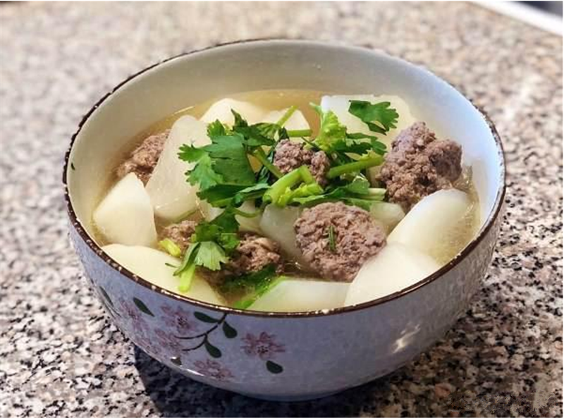 冬至節(jié)，貝朗線成型機(jī)小編告訴您應(yīng)該吃這個(gè)食物